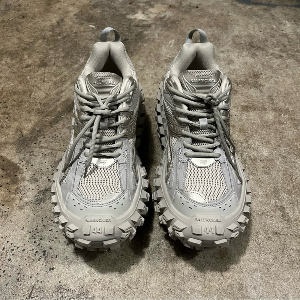 balenciaga defenders
